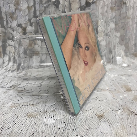 Madonna - Bedtime Stories - Picture 2 of 11